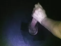 Femme noire films italiens pornos avec des jouets de près se masturbe.