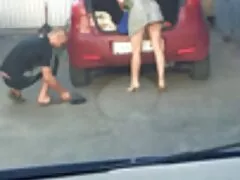 Busty MILF percé une secrétaire. porno famille italienne