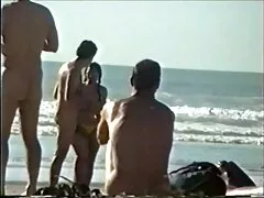 S'engager cinéma porno italien avec la sœur cadette et le vice président à plusieurs reprises