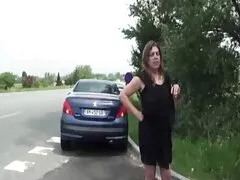 Chaud film porno italien en francais patron baise sa chatte en public.