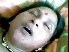Très mignon porno italien classique et chaud salope est triché sur par mari putain de