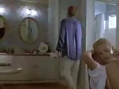 Jeune salope frit les films porno italien dans le cul de malato