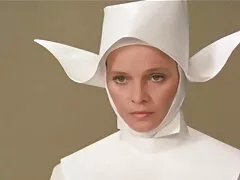 Ma mère punit ses video porno vintage italien deux filles.