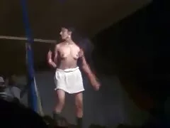 Fille en sex film italien bas a des boules de Bite En levrette